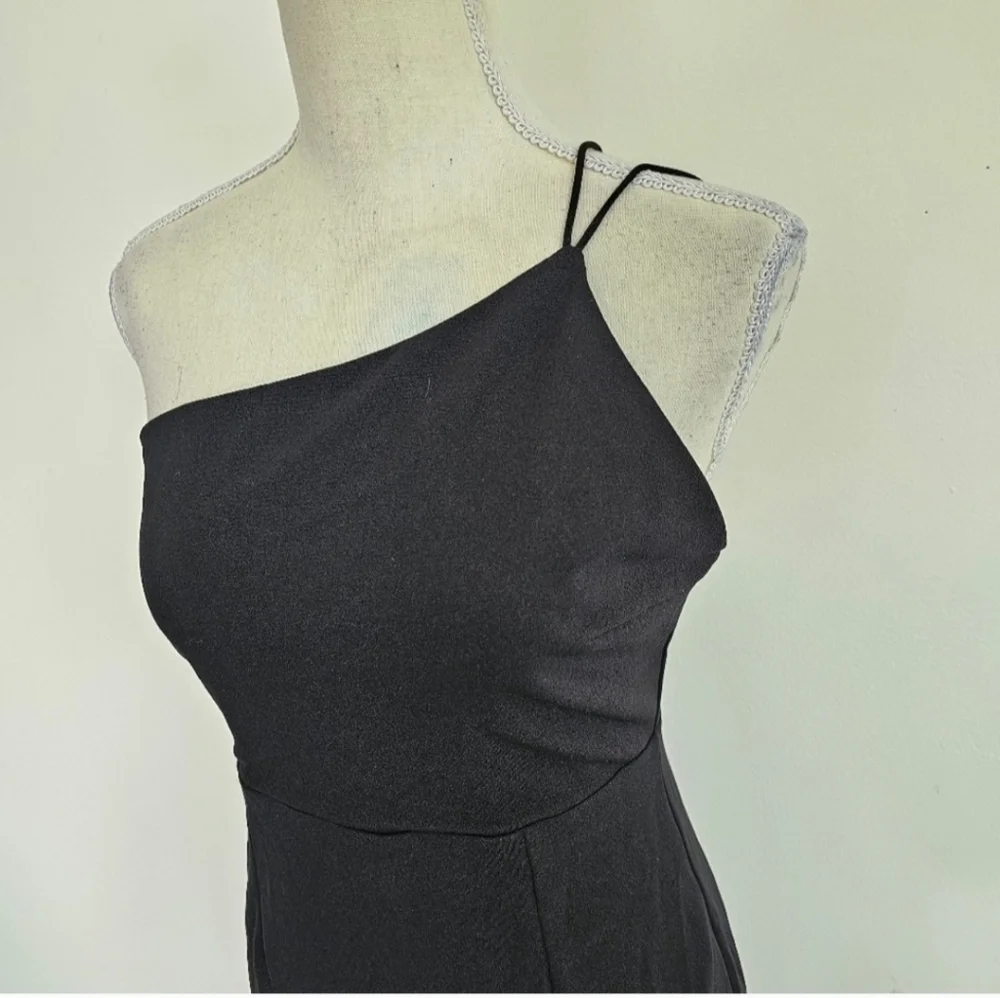 One shoulder dress - Picture 3 of 6